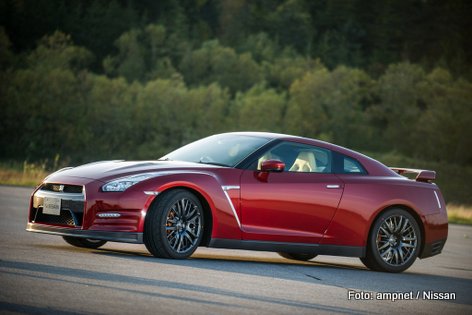 Nissan GT-R